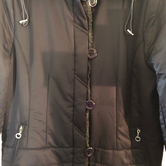 Coat - Picture 3 of 9